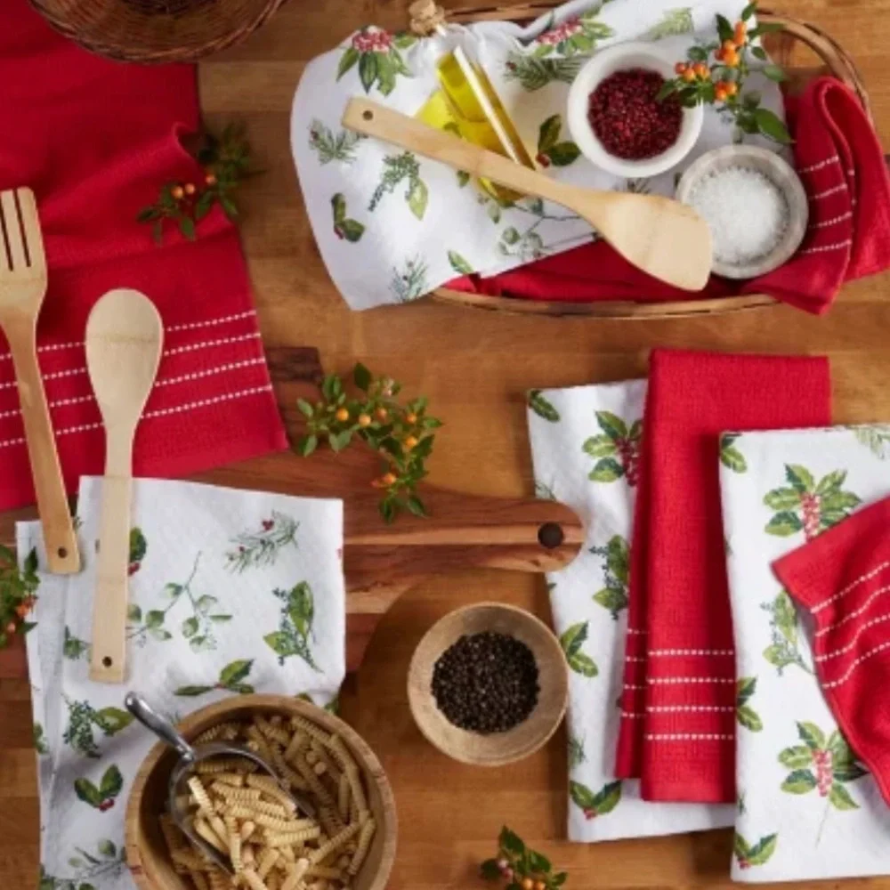 Martha Stewart Anti-microbial Kitchen Holiday Mistletoe Holly Towels